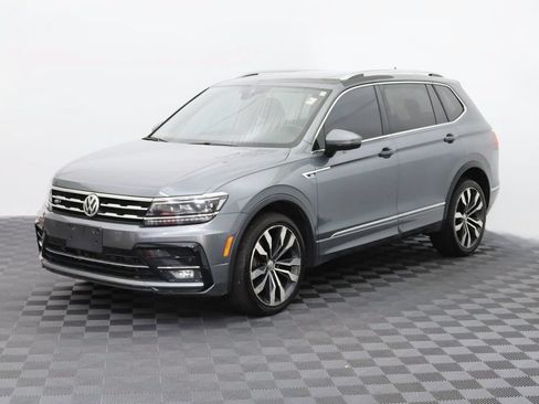 Used 2020 Volkswagen Tiguan SEL Premium R-Line w/ 3rd Row Seat Package AWD/4WD image 3