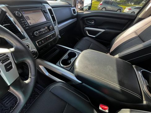 Used 2018 Nissan Titan PRO-4X w/ Pro-4x Utility Package AWD/4WD image 20