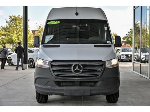 Used 2023 Mercedes-Benz Sprinter 2500 image 2