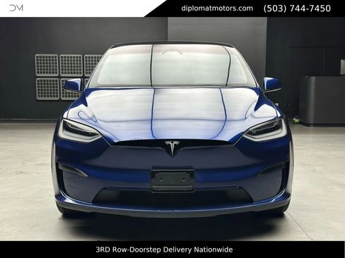 Used 2022 Tesla Model X image 11