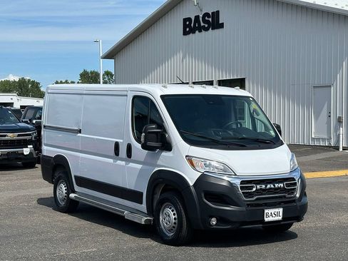 Used 2025 RAM ProMaster 2500 w/ U-Haul Equipment Group FWD image 41