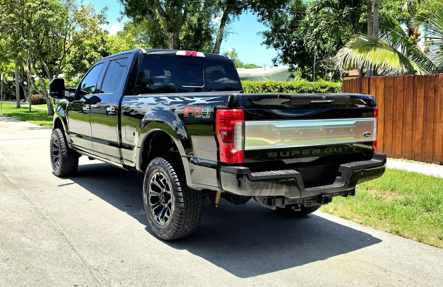 Used 2017 Ford F350 Platinum w/ Platinum Ultimate Package AWD/4WD image 13