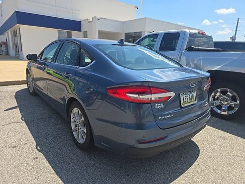 Used 2019 Ford Fusion SE FWD image 4