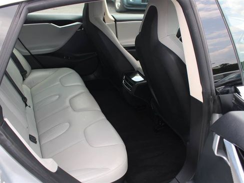 Used 2015 Tesla Model S 85 RWD image 10