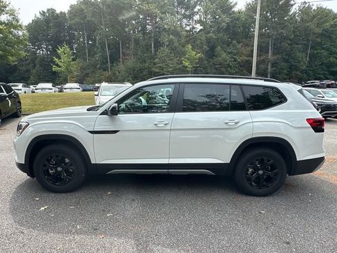 New 2026 Volkswagen Atlas Peak Edition AWD/4WD image 4