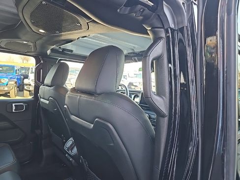 New 2026 Jeep Gladiator Sport image 81