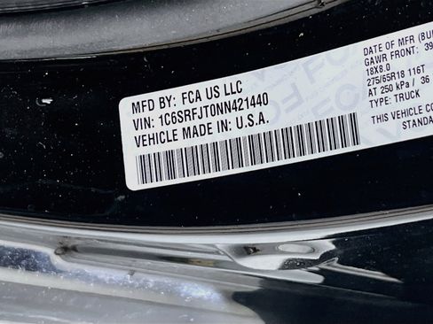 Used 2022 RAM 1500 Laramie AWD/4WD image 31