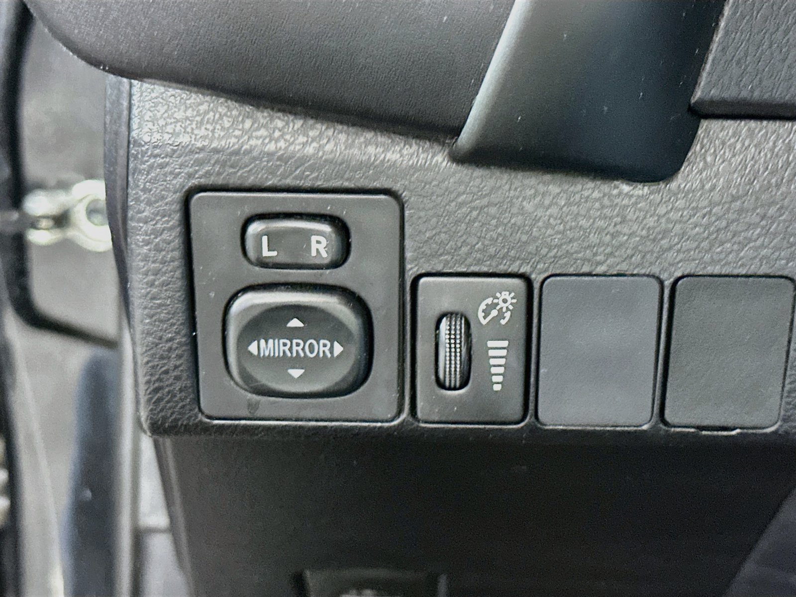 Used 2017 Toyota Corolla SE FWD image 10