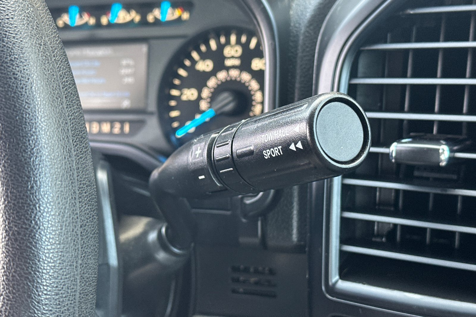 Used 2015 Ford F150 XL w/ Equipment Group 101A Mid RWD image 19