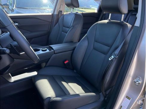 Used 2024 Nissan Rogue SL w/ SL Premium Package AWD/4WD image 8