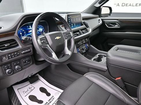 Certified 2023 Chevrolet Suburban Premier w/ Advanced Technology Package image 18