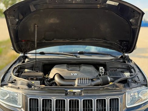 Used 2014 Jeep Grand Cherokee Laredo AWD/4WD image 29