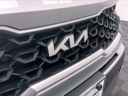 Used 2022 Kia Sorento LX image 29
