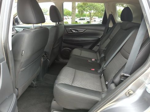 Used 2017 Nissan Rogue SV AWD/4WD image 21