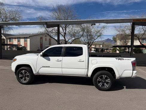 Used 2017 Toyota Tacoma TRD Sport w/ Tow Package image 34