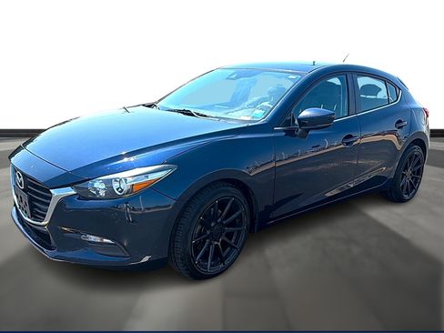Used 2018 MAZDA MAZDA3 Touring FWD image 1