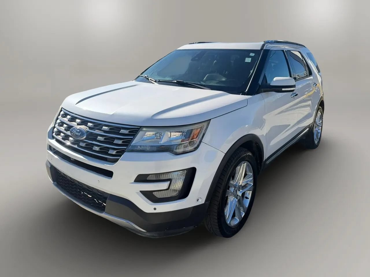 Used 2017 Ford Explorer Limited w/ Equipment Group 301A AWD/4WD image 3