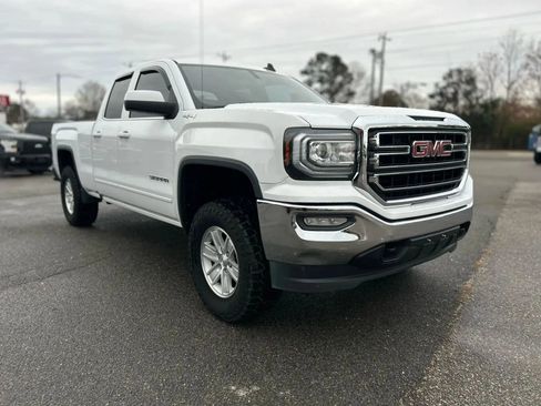 Used 2017 GMC Sierra 1500 SLE w/ SLE Value Package image 7