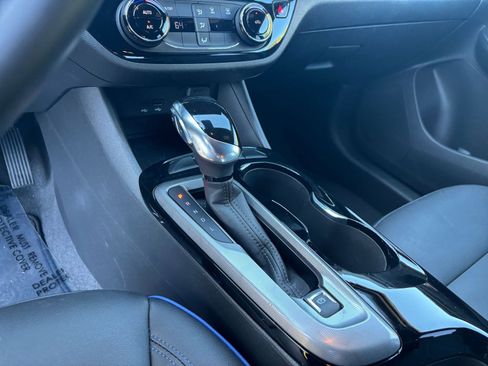 Used 2025 Buick Envista Sport Touring image 41