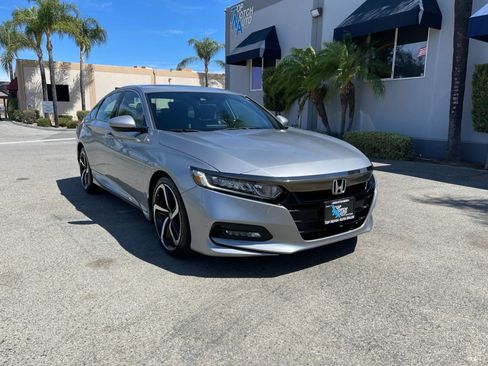 Used 2019 Honda Accord Sport image 3