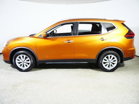 Used 2020 Nissan Rogue SV AWD/4WD image 4