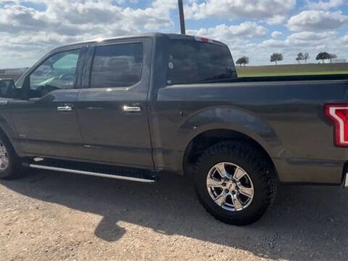 Used 2017 Ford F150 XLT w/ Equipment Group 301A Mid image 6