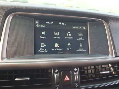 Used 2018 Kia Optima S image 17