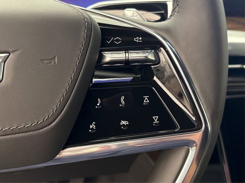 New 2025 Cadillac Escalade ESV Sport Platinum image 29