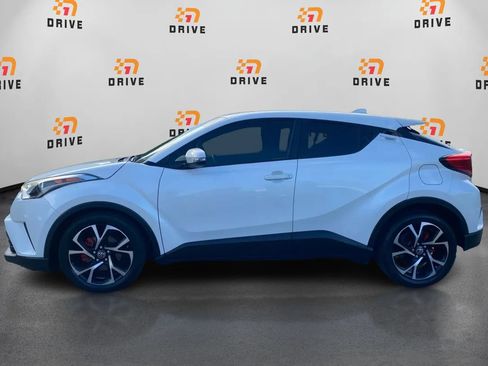 Used 2019 Toyota C-HR XLE FWD image 8