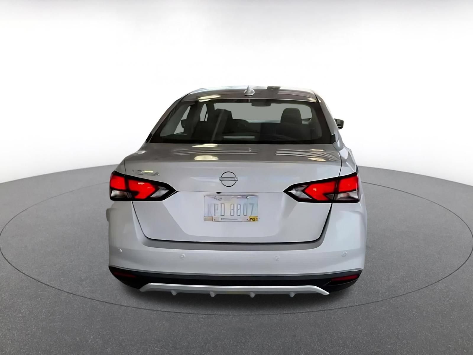 Used 2025 Nissan Versa SV FWD image 12