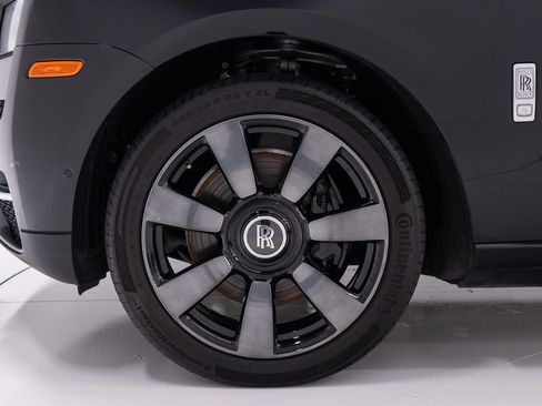 Certified 2022 Rolls-Royce Cullinan AWD/4WD image 48