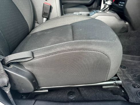 Used 2021 Jeep Wrangler Unlimited Sport AWD/4WD image 25