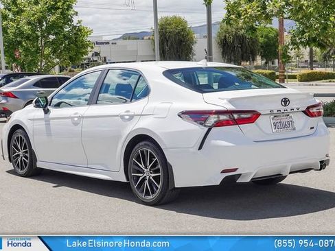 Used 2024 Toyota Camry SE FWD image 11