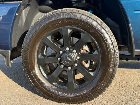 Used 2022 RAM 2500 Big Horn w/ Night Edition AWD/4WD image 11