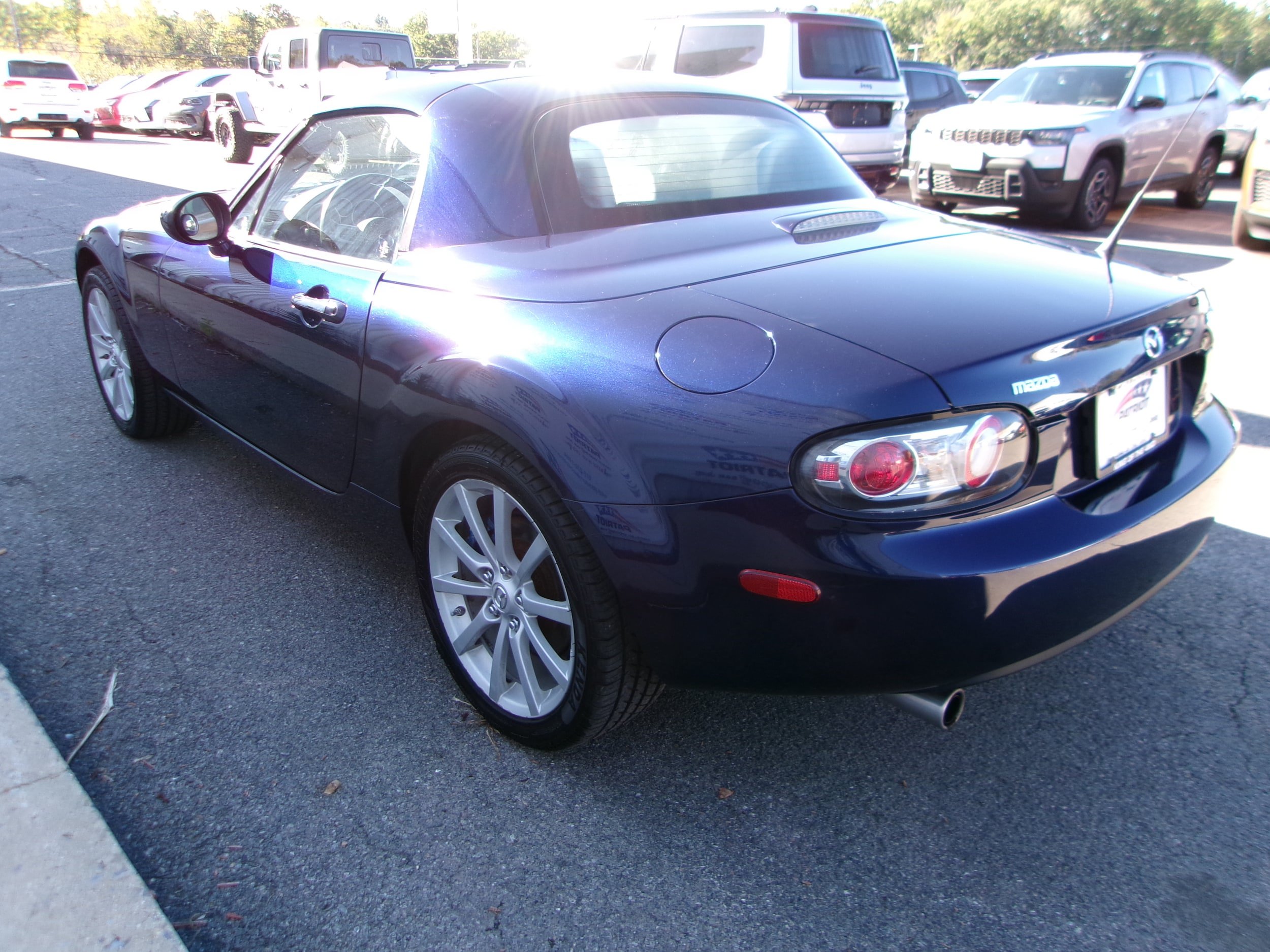 Used 2008 MAZDA MX-5 Miata Touring RWD image 7