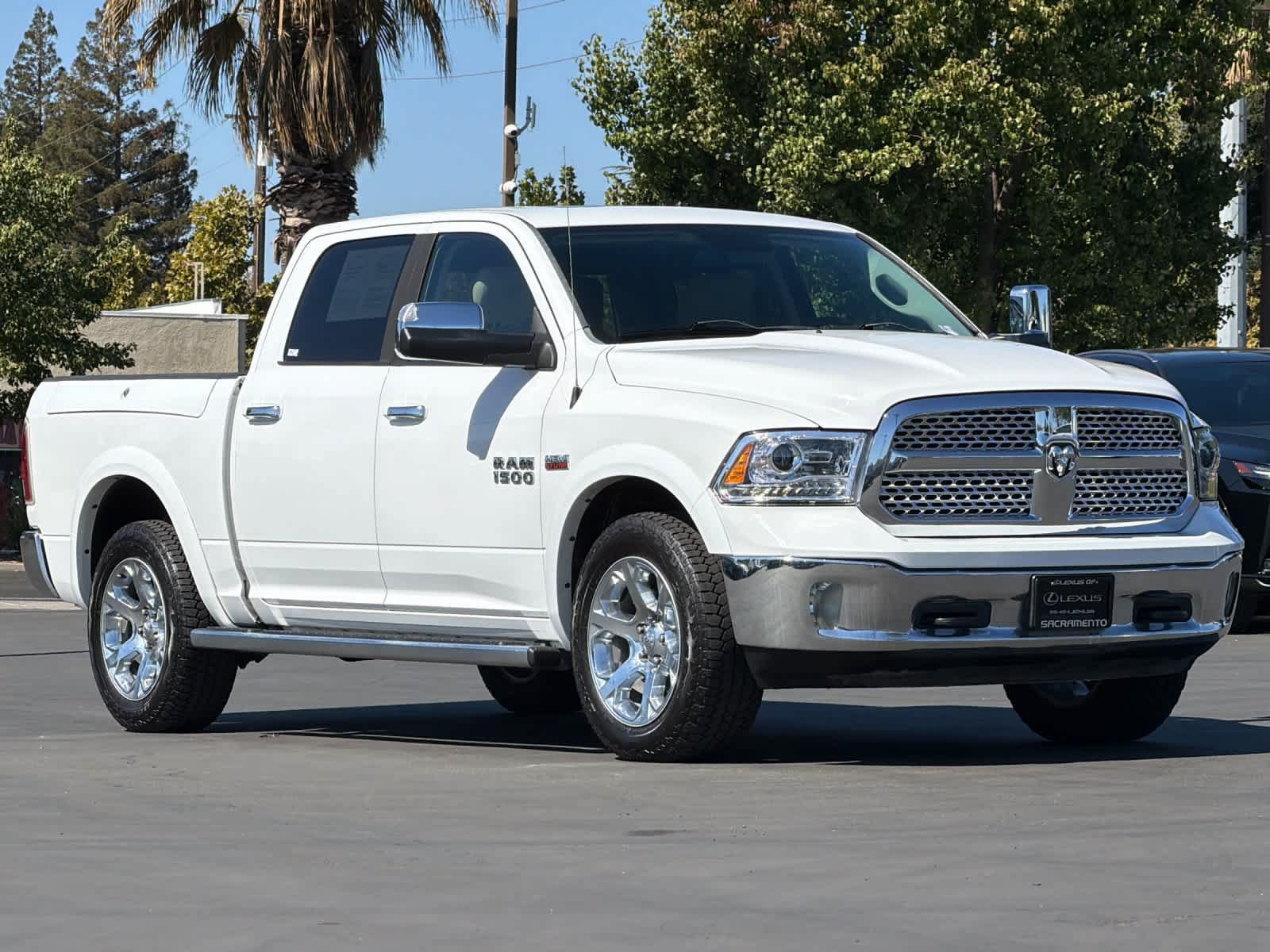 Used 2015 RAM 1500 Laramie AWD/4WD image 5