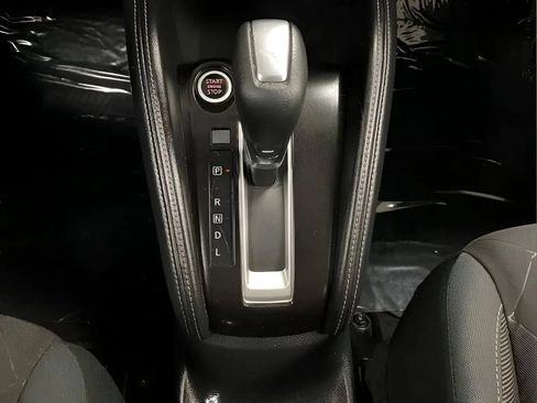 Used 2019 Nissan Kicks SV FWD image 21