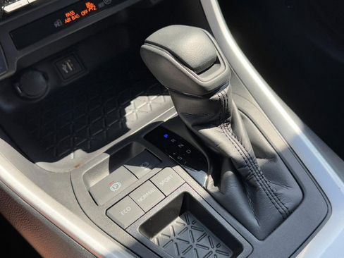 Used 2024 Toyota RAV4 XLE image 19