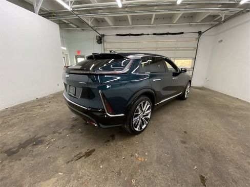 Certified 2025 Cadillac Lyriq Luxury w/ LPO, Floor Liner Package image 6