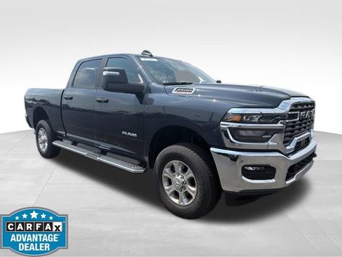 Used 2026 RAM 2500 Big Horn AWD/4WD image 2