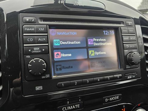 Used 2012 Nissan Juke SL image 31