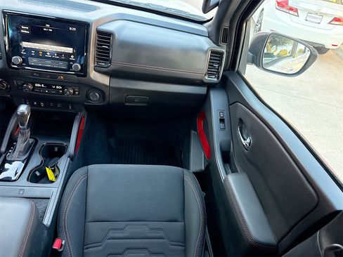 Used 2024 Nissan Frontier PRO-4X w/ Pro Convenience Package image 21