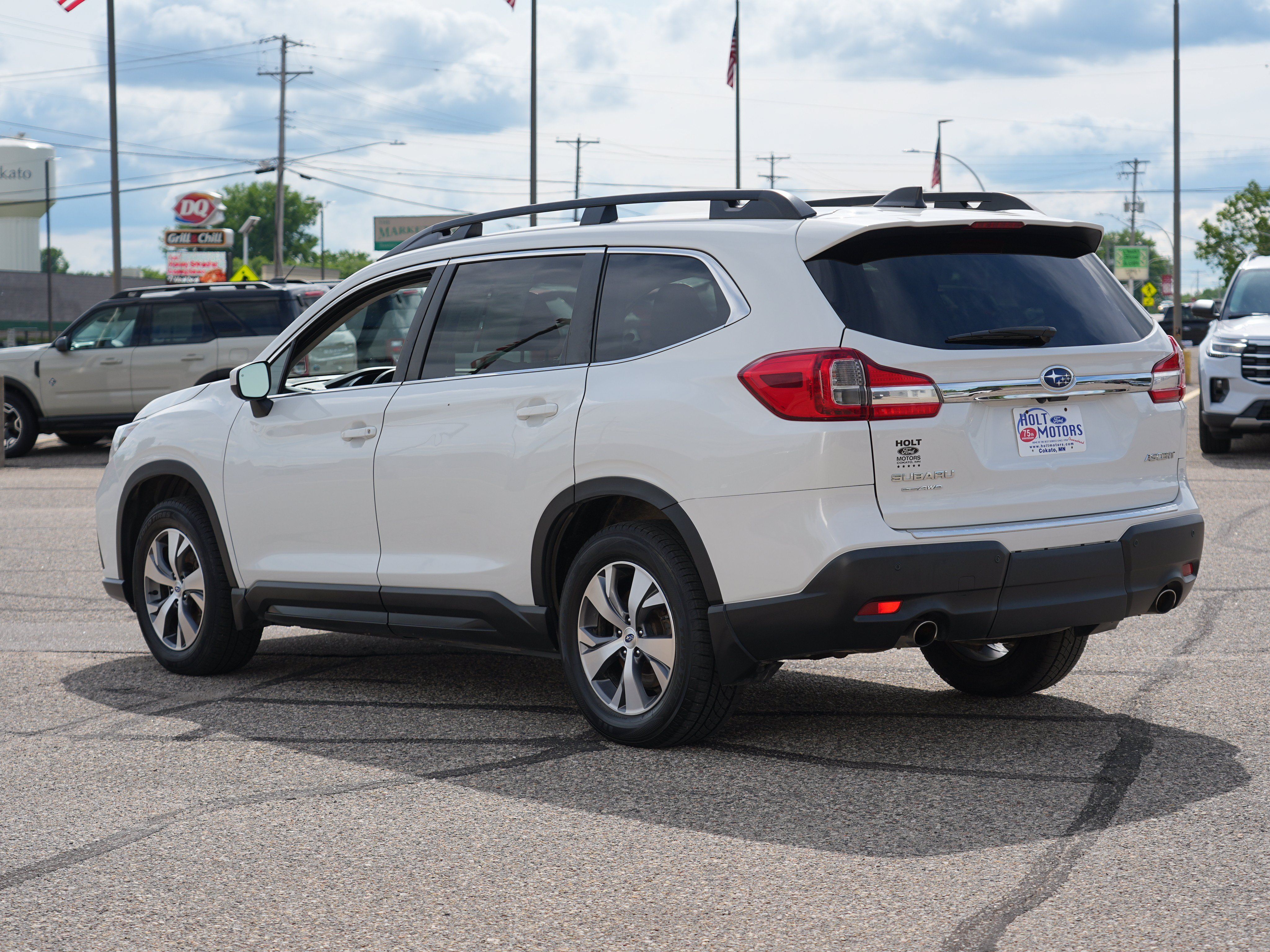 Used 2021 Subaru Ascent Premium w/ Convenience Package AWD/4WD image 6