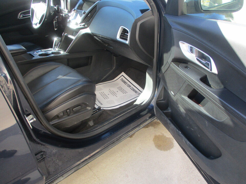 Used 2016 Chevrolet Equinox LTZ w/ Enhanced Convenience Package AWD/4WD image 21