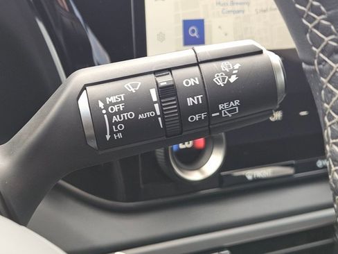 Used 2024 Lexus RX 500h F Sport w/ Convenience Package image 17