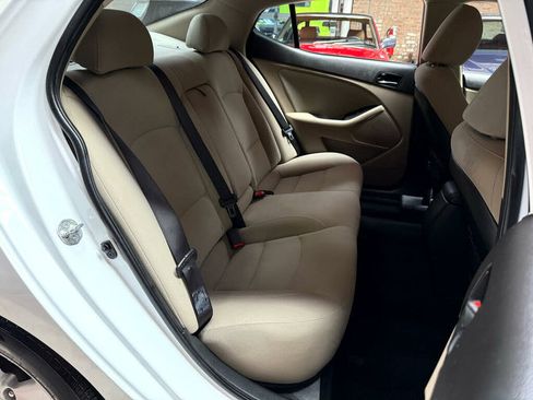 Used 2015 Kia Optima LX FWD image 25