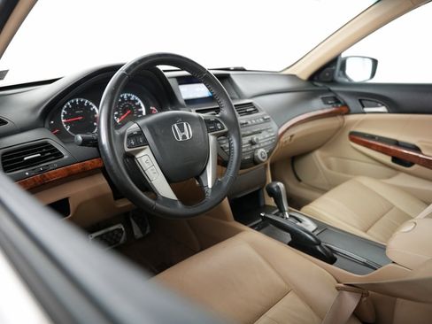 Used 2011 Honda Accord EX-L image 7