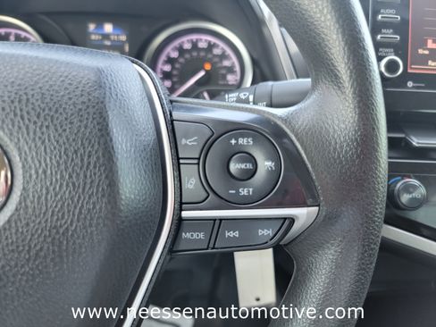 Used 2022 Toyota Camry LE image 20