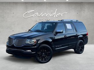 Used 2017 Lincoln Navigator Select video 1