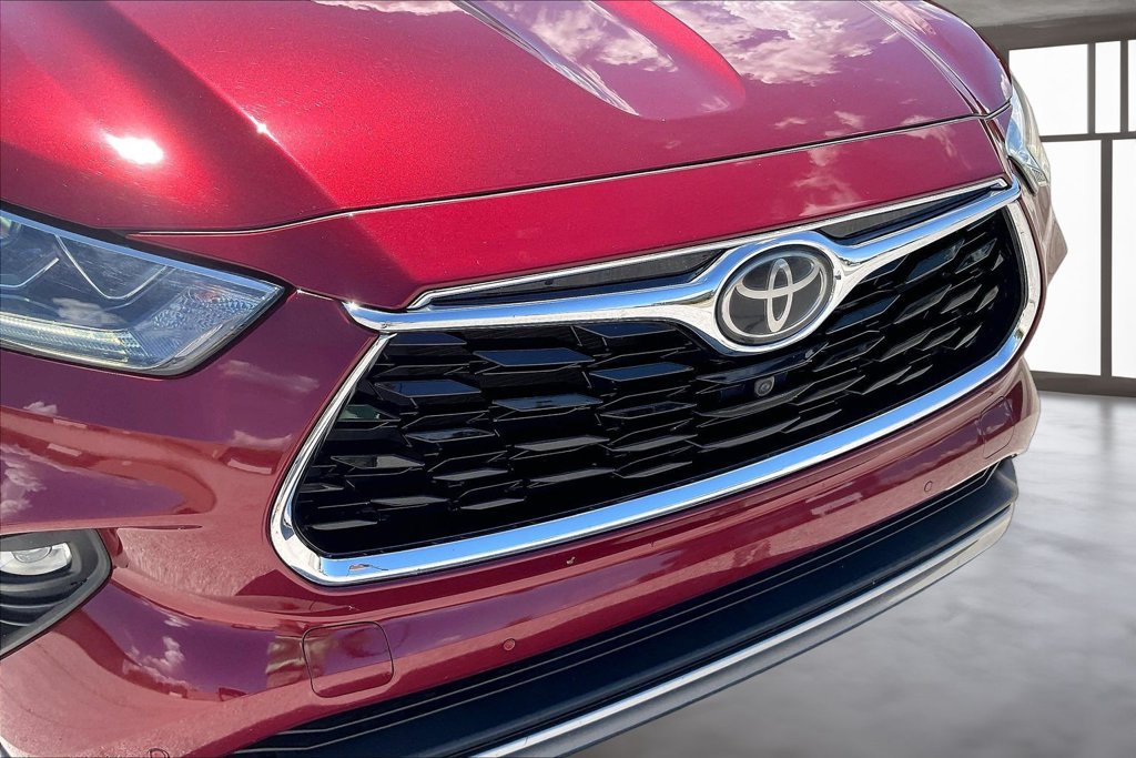 Used 2022 Toyota Highlander Platinum AWD/4WD image 33